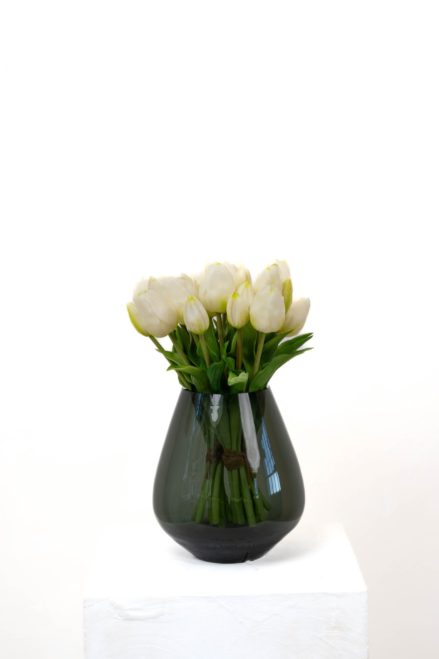 Amsterdam Allure -Wit- incl vaas - Real Touch Kunsttulpen